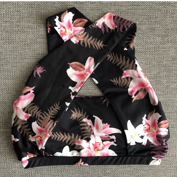 Beautiful work out set🌸 - Picture 3 of 4